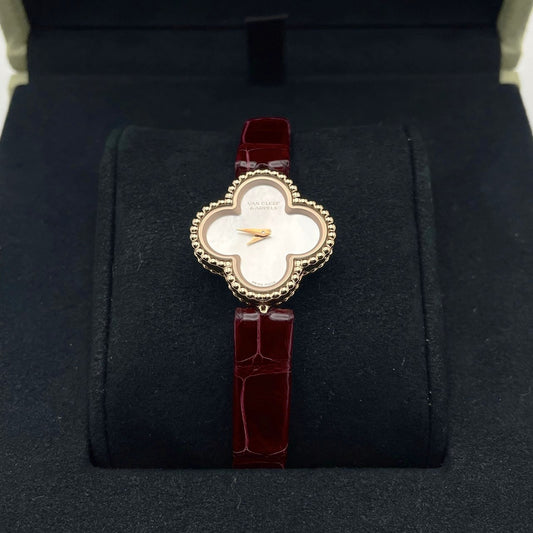 Pre-Owned Van Cleef & Arpels Sweet Alhambra VCARO8SF00 White Shell K18RG 22.7mm