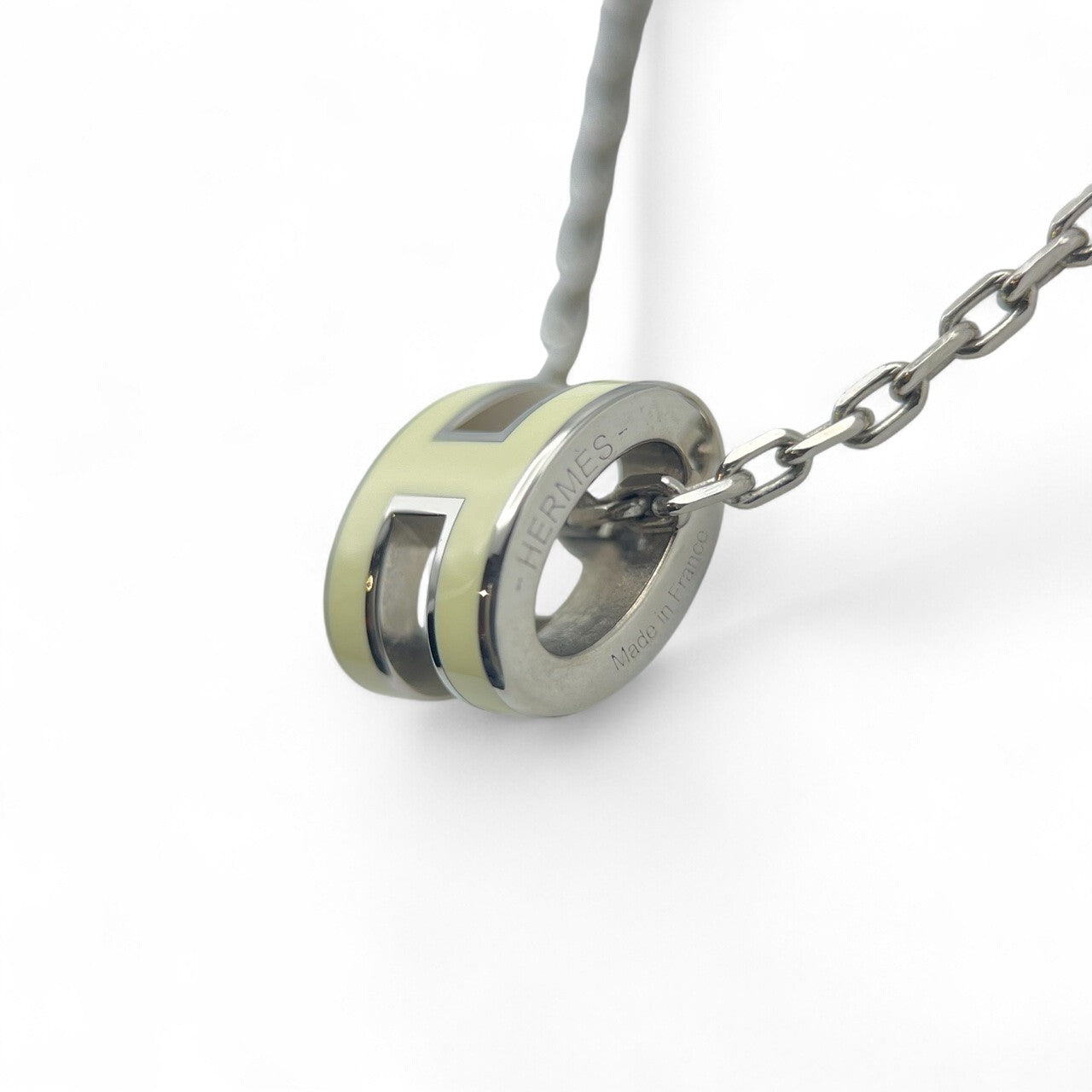 プレオウンドエルメス ポップH ミニ ネックレス アイボリー/メタル シルバー金具