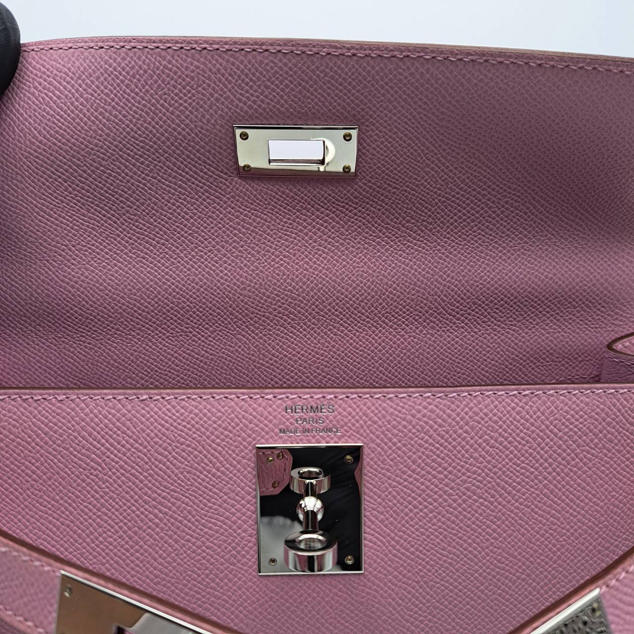 Pre-Owned Hermes Kelly 28 Mauve Silvestle Vaud Epson Silver Metal Fittings B Engraved