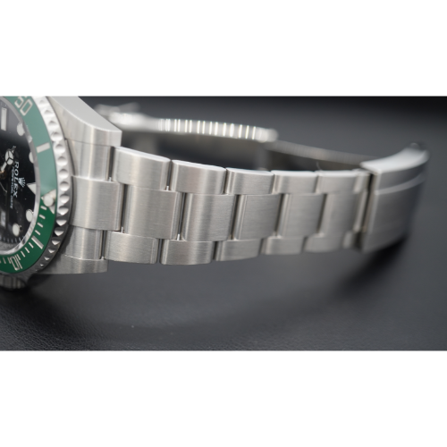 Pre-Owned Rolex Submariner Date 126610LV Oyster Bracelet Black Green