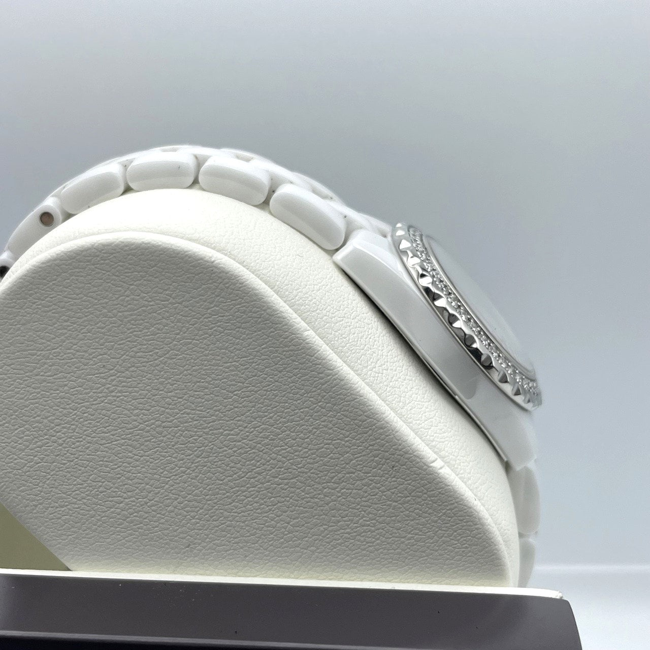 シャネル J12 H2572 ホワイトシェル セラミック 29MM
