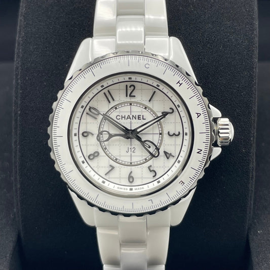 Pre-Owned Chanel J12 H9763 White White Ceramic 33MM