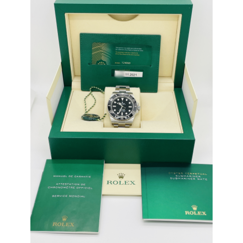 Pre-Owned Rolex Submariner Non-Date 124060 Black