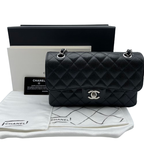 사전 소유의 샤넬 마텔라스 23 블랙 캐비어 스킨 실버 하드웨어