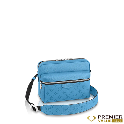 Pre-Owned Louis Vuitton Outdoor Messenger M30749