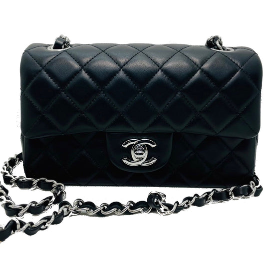 Pre-Owned Chanel Minimatelasse A69900 Black Lambskin Silver Hardware