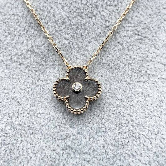 Pre-Owned Van Cleef & Arpels Vintage Alhambra VCARP9T000 Grey