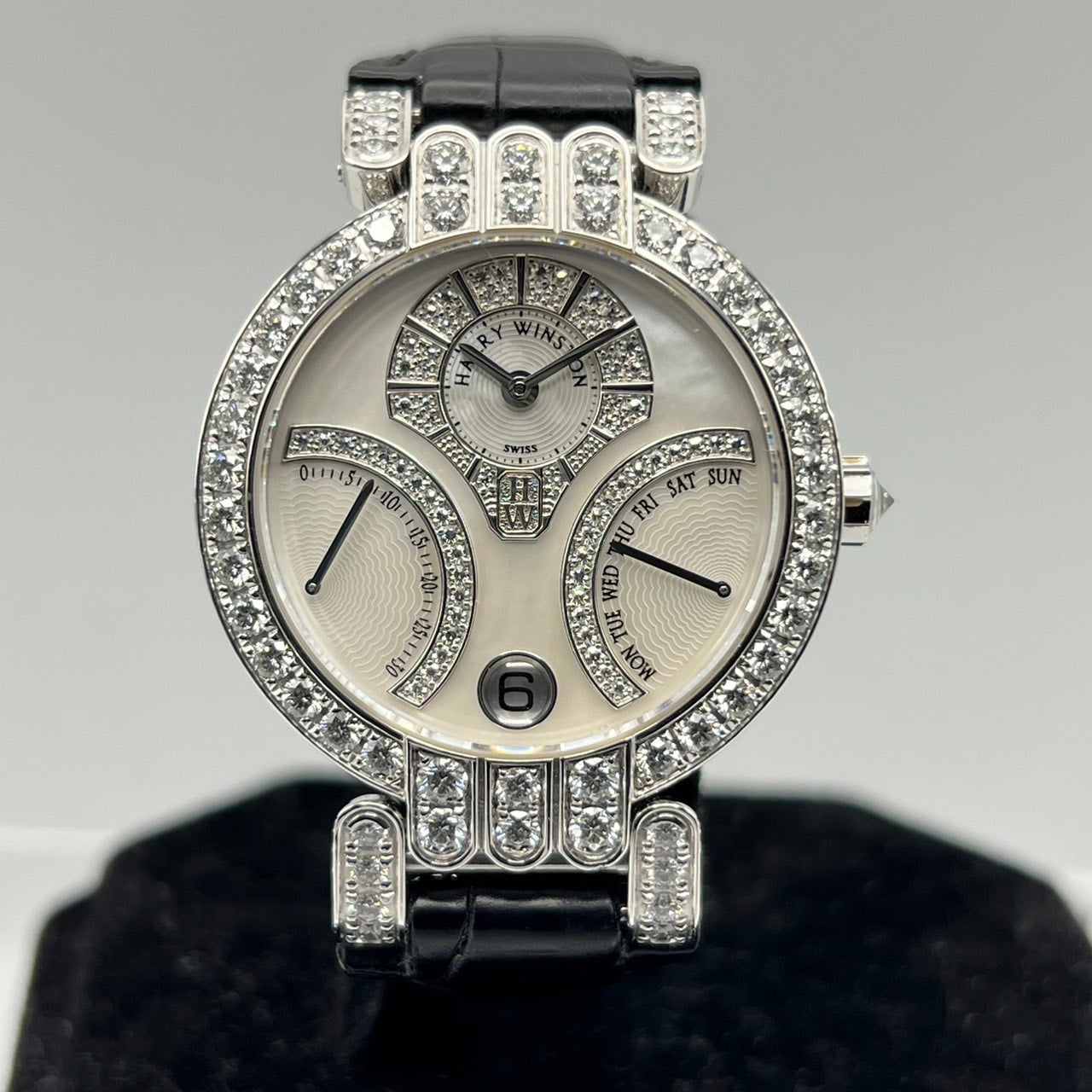 사전 소유의 Harry Winston Premiere 200/UABI34WL.md2/00 White Shell 34mm