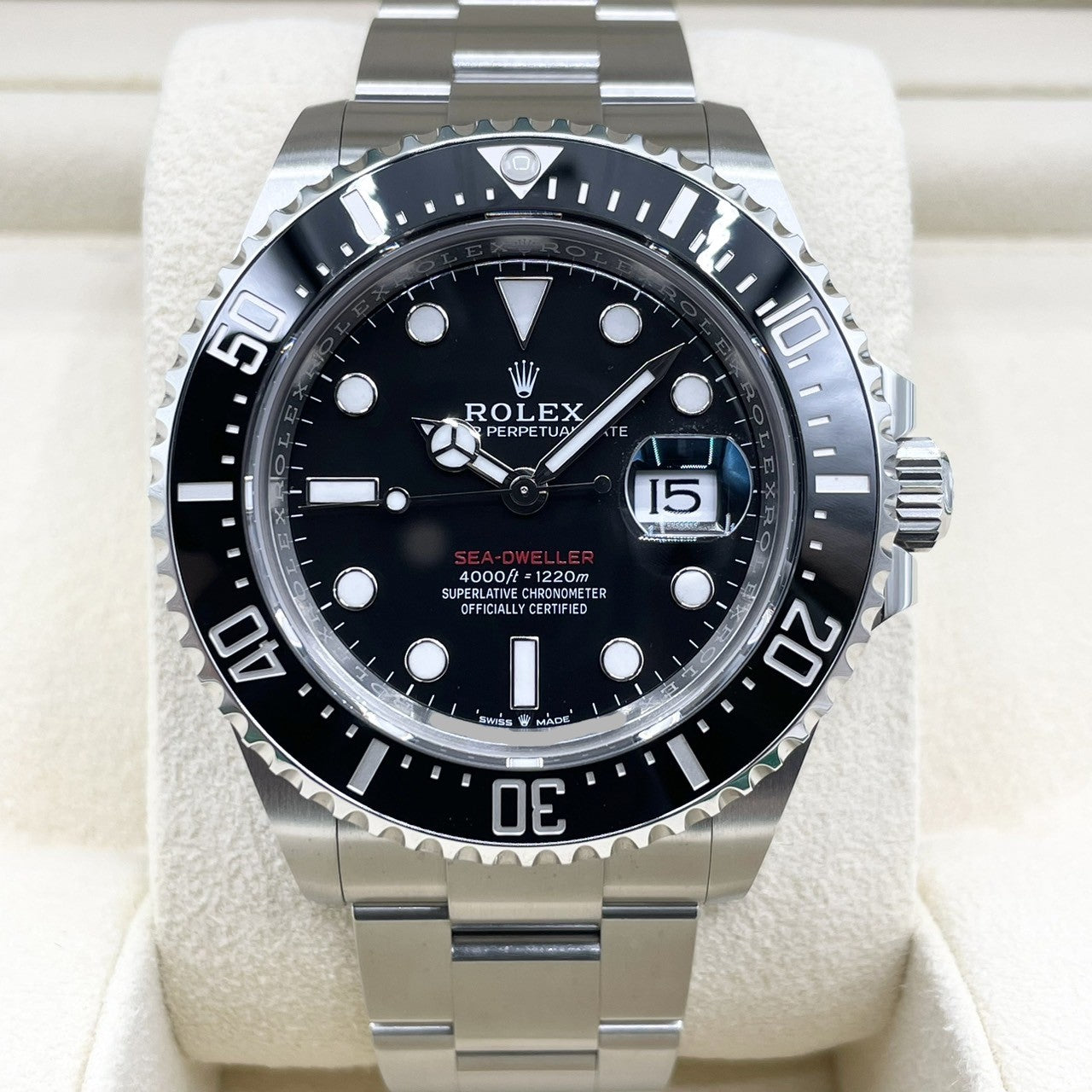 Pre-Owned Rolex Sea Dweller 126600 Oyster Bracelet Black 43mm