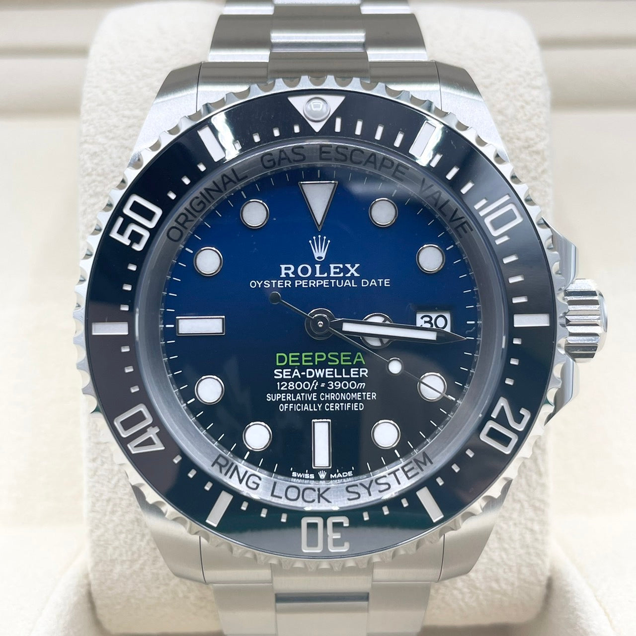 Pre-Owned Rolex Sea Dweller 136660 Oyster Bracelet D Blue 44mm