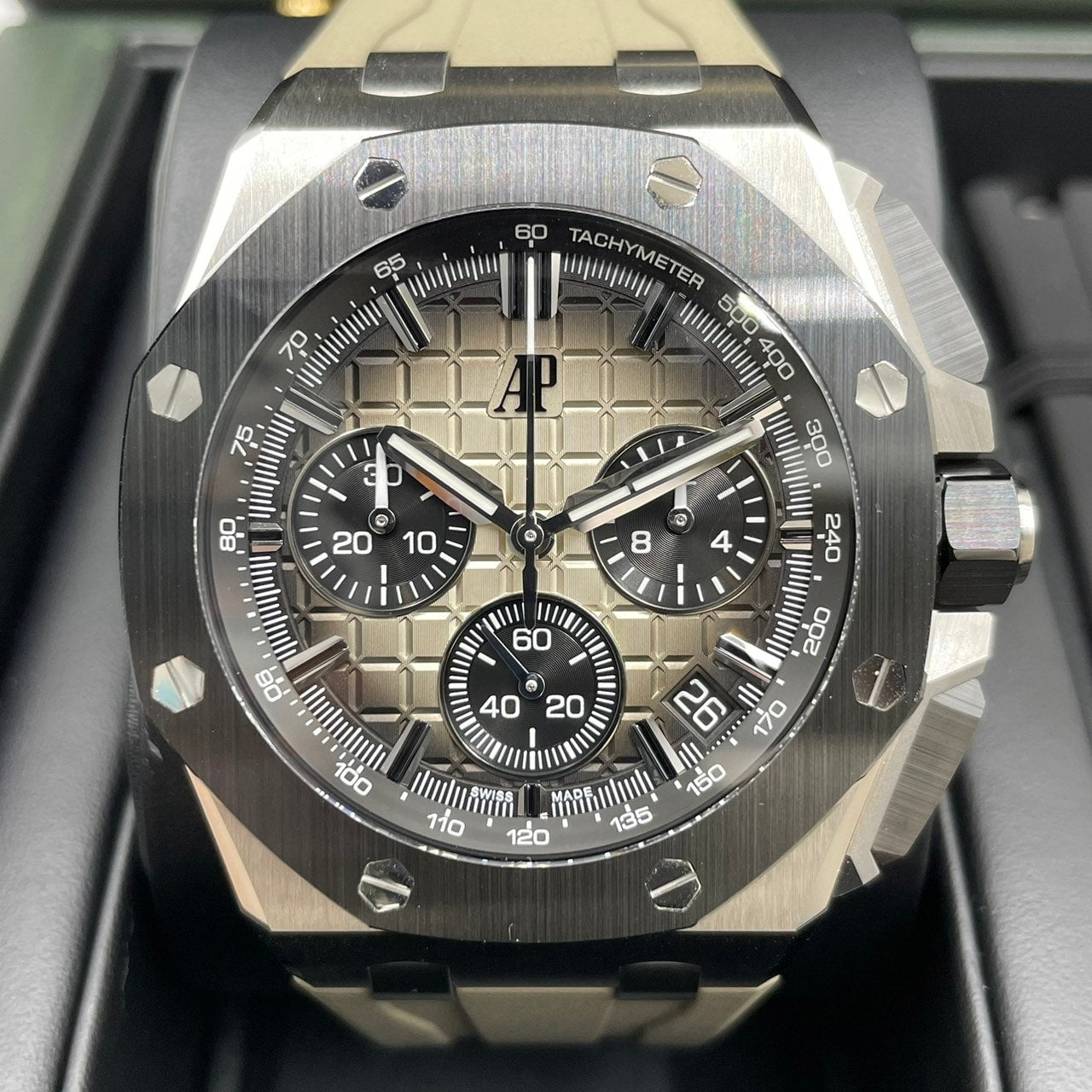 プレオウンド オーデマピゲ ロイヤルオーク オフショア 26420SO.OO.A600CA.01 スモークライトブラウン 43mm