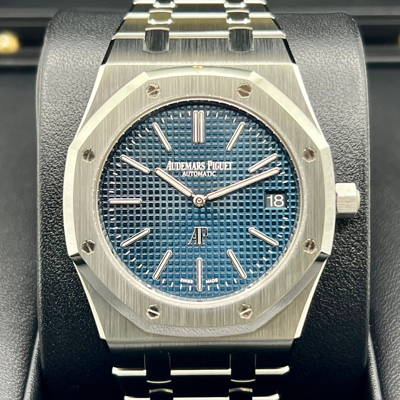 Pre-Owned Audemars Piguet Royal Oak "Jumbo" Extrasin Late Model 15202ST.OO.1240ST.01.A 39mm