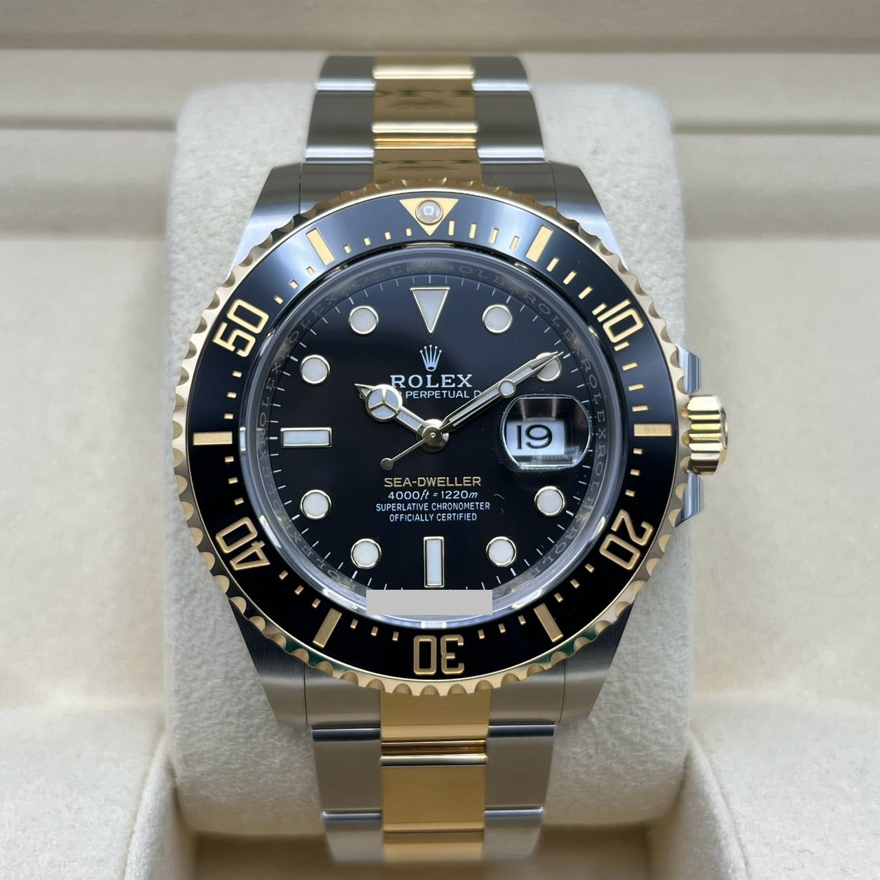 Pre-Owned Rolex Sea Dweller 126603 Black 43mm