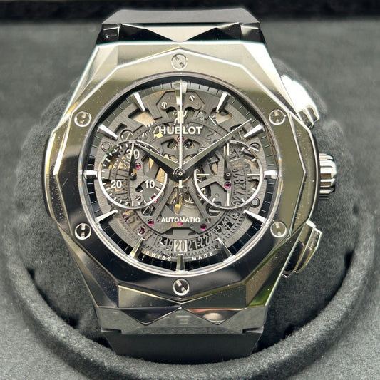 Pre-Owned Hublot Classic Aerofusion 525.NX.0127.LR.JORL19 Titanium Black