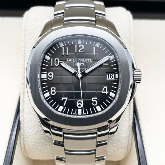 Pre-Owned Patek Philippe Aquanaut 5167/1A-001 Black Embossed 40mm