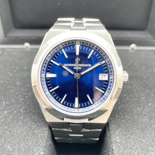 Pre-Owned Vacheron Constantin Overseas 4520V/210A-B128 Stainless Steel Blue 41mm