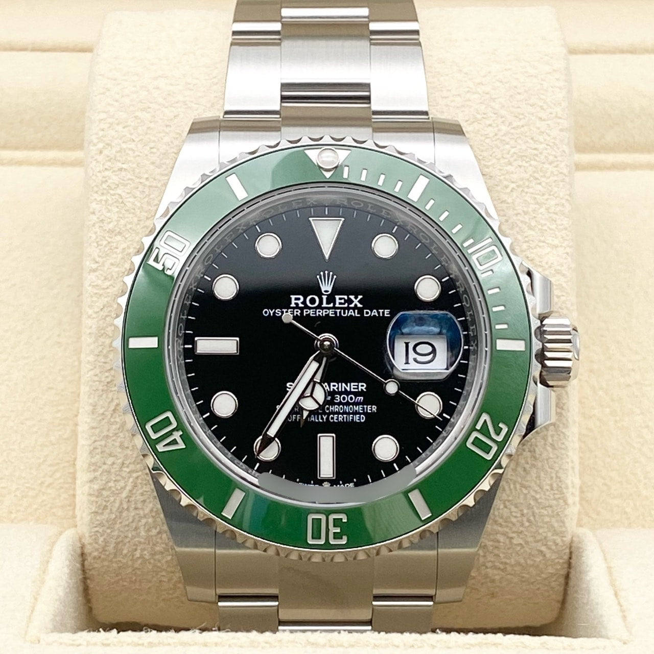 Pre-Owned Rolex Submariner Date 126610LV Oyster Bracelet Black Green 41mm
