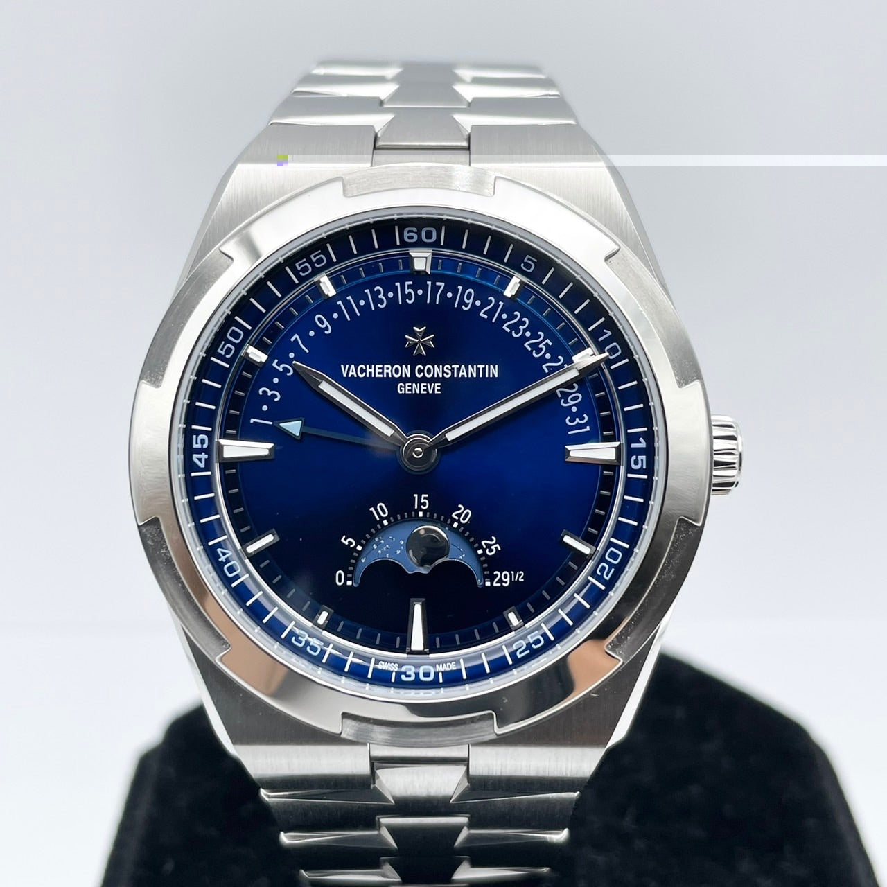 사전 소유 한 Vacheron Constantin 해외 4000V/210A-B911 Blue Moon Phase Retrograde 날짜 41mm