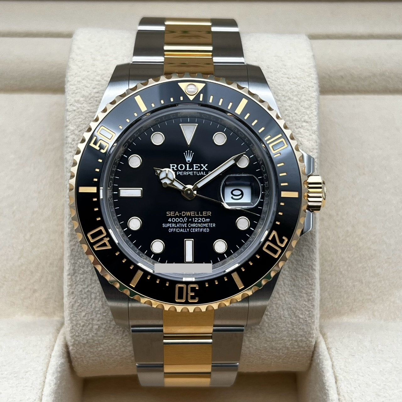 Pre-Owned Rolex Sea Dweller 126603 Black 43mm