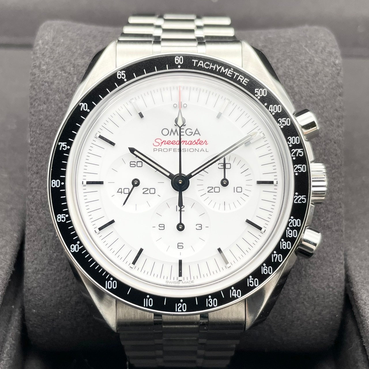 プレオウンド オメガ スピードマスター ムーンウォッチ プロフェッショナル 310.30.42.50.04.001 ホワイト 42mm