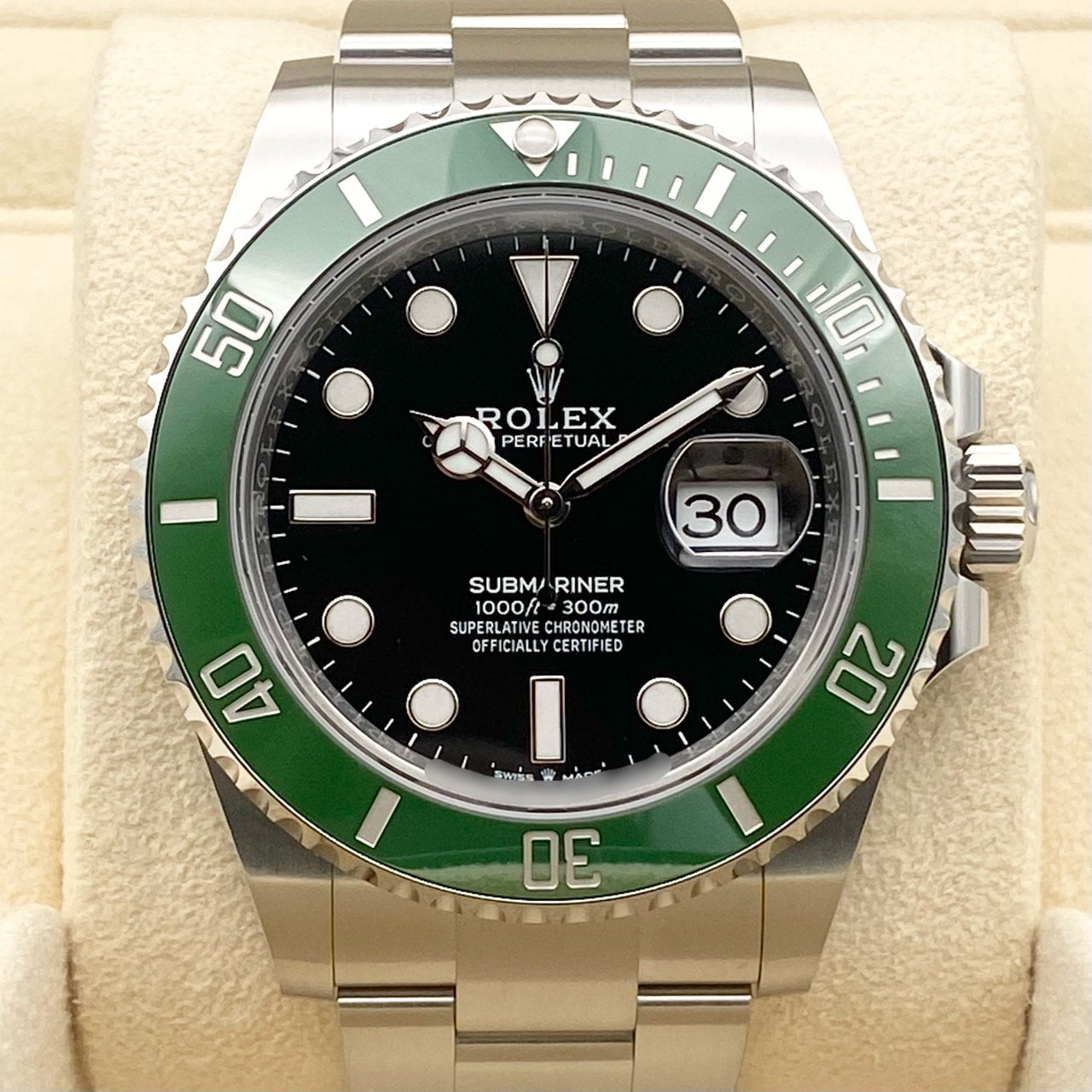 プレオウンド サブマリーナ デイト 126610LV オイスターブレスレット ブラック グリーン 41mm