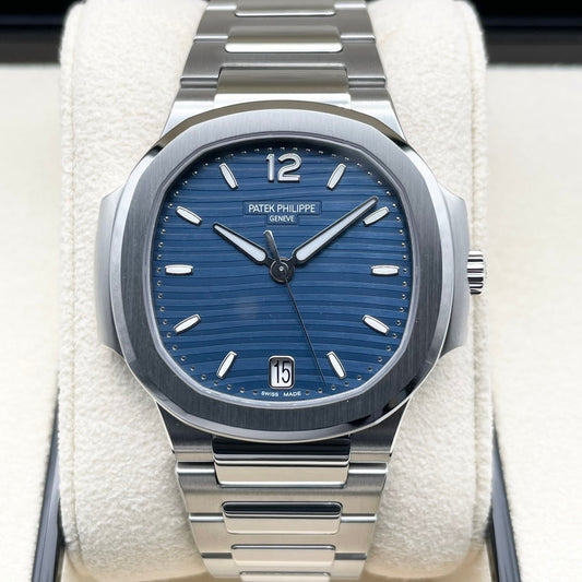 Pre-Owned Patek Philippe Nautilus 7118/1A-001 Blue Opalin 35.2mm