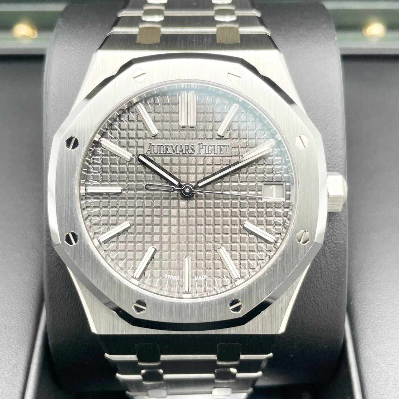 Pre-Owned Audemars Piguet Royal Oak 15510ST.OO.1320ST.10 Grey 41mm