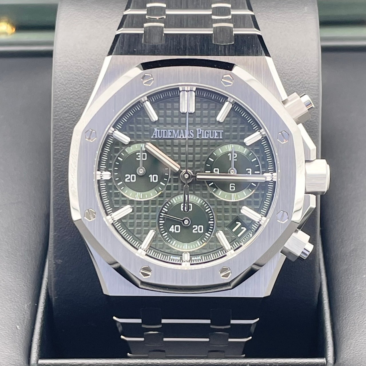 プレオウンド オーデマピゲ ロイヤルオーク クロノグラフ 26240ST.OO.1320ST.08 カーキグリーン 41mm
