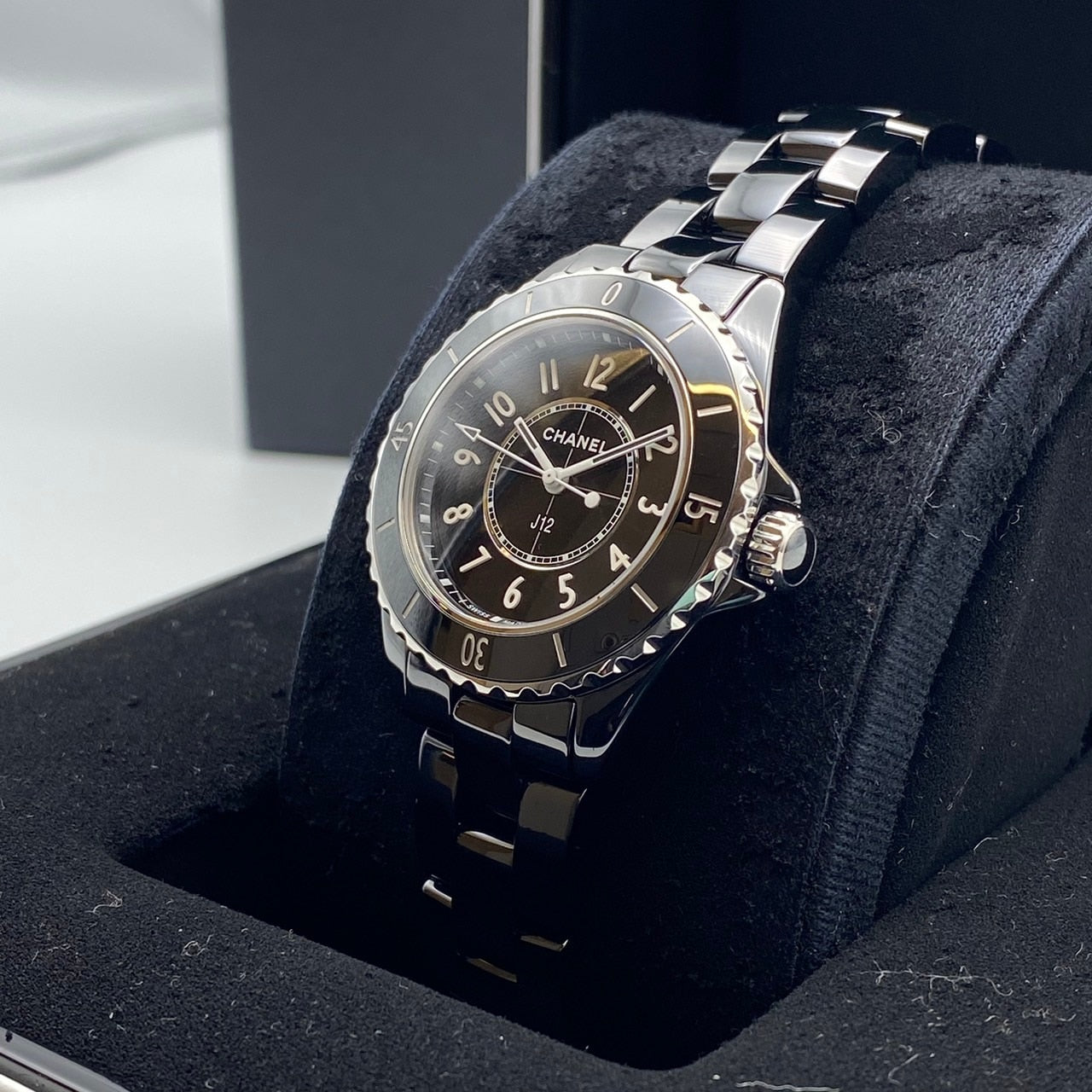 Pre-Owned Chanel J12 H5695 Black Black Ceramic 33MM