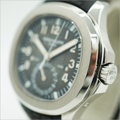 Pre-Owned Patek Philippe Aquanaut 5164A-001 Black Embossed