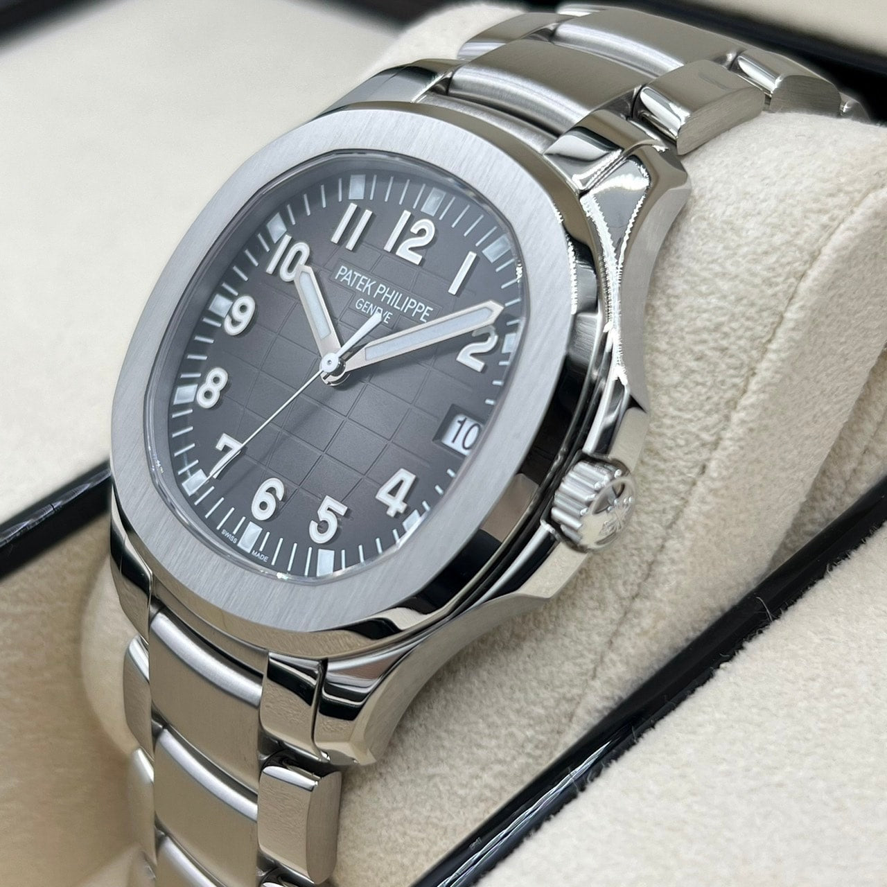 プレオウンド パテックフィリップ アクアノート 5167/1A-001 ブラック・エンボス 40mm