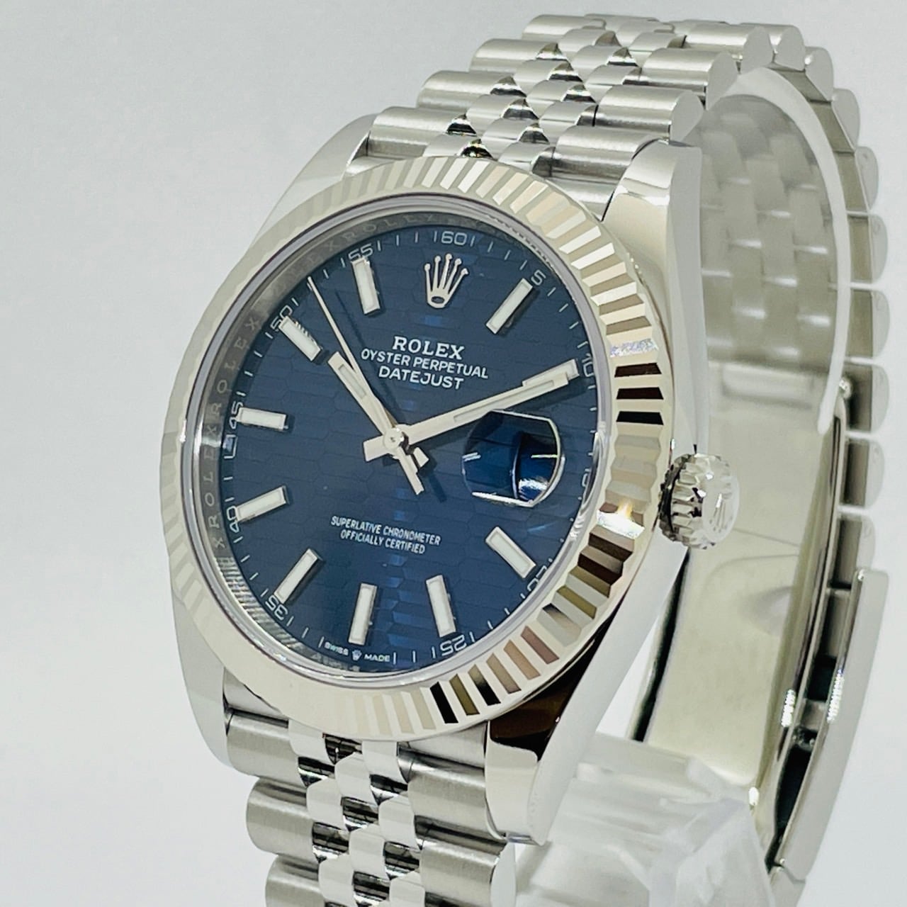 Pre-Owned Rolex Datejust 126334 Fluted motif Jubilee Breath Bright Blue