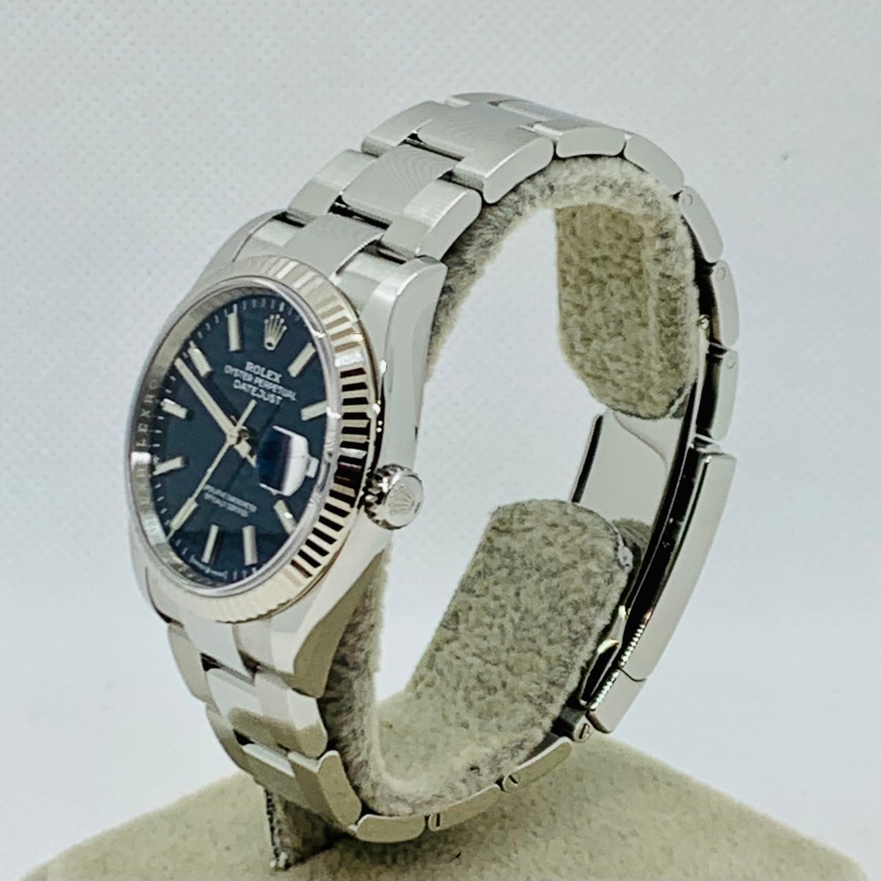 Pre-Owned Rolex Datejust 126234 Fluted Motif Bright Blue