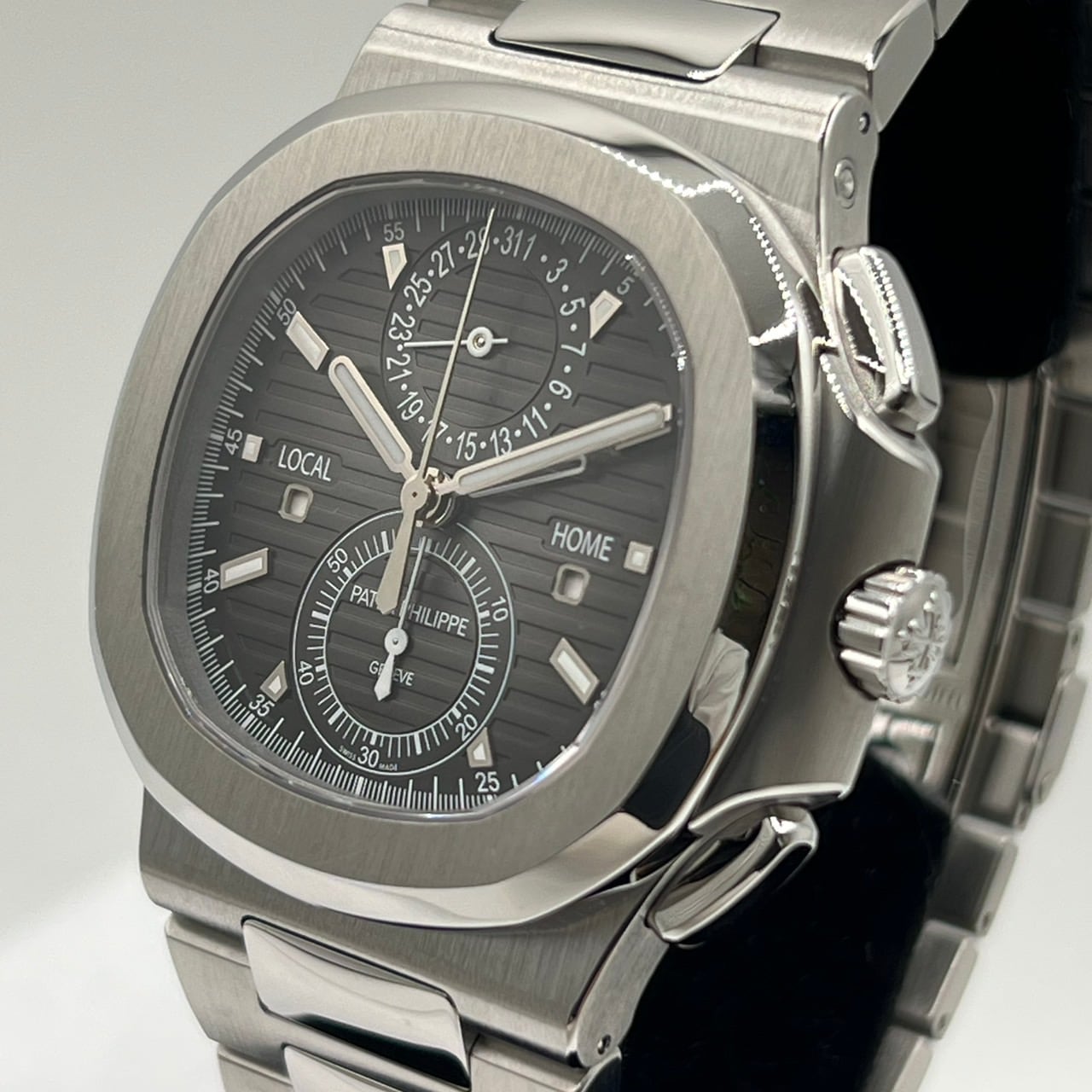 プレオウンド パテックフィリップ ノーチラス トラベルタイム クロノグラフ 5990/1A-001 ブラックグラデーション 44mm