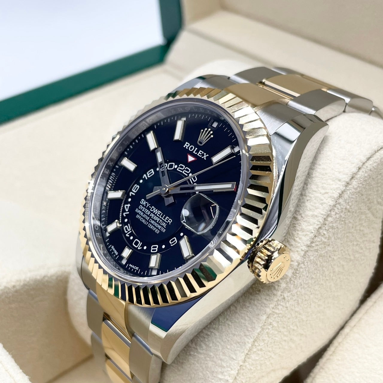 プレオウンド ロレックス スカイドゥエラー 326933 オイスターブレスレット ブラック 42mm