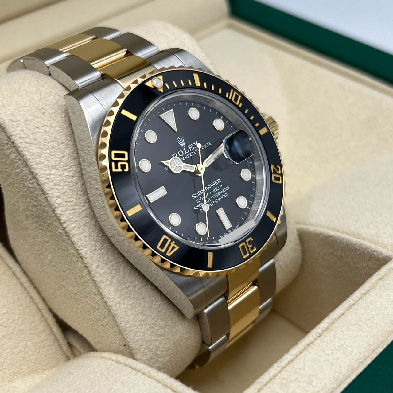 Pre-Owned Rolex Submariner Date 126613LN Oyster Bracelet Black 41mm