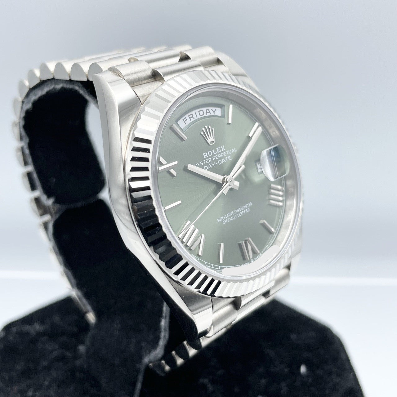 사전 소유 롤렉스 데이 날짜 228239 화이트 골드 올리브 그린 로마 40mm
