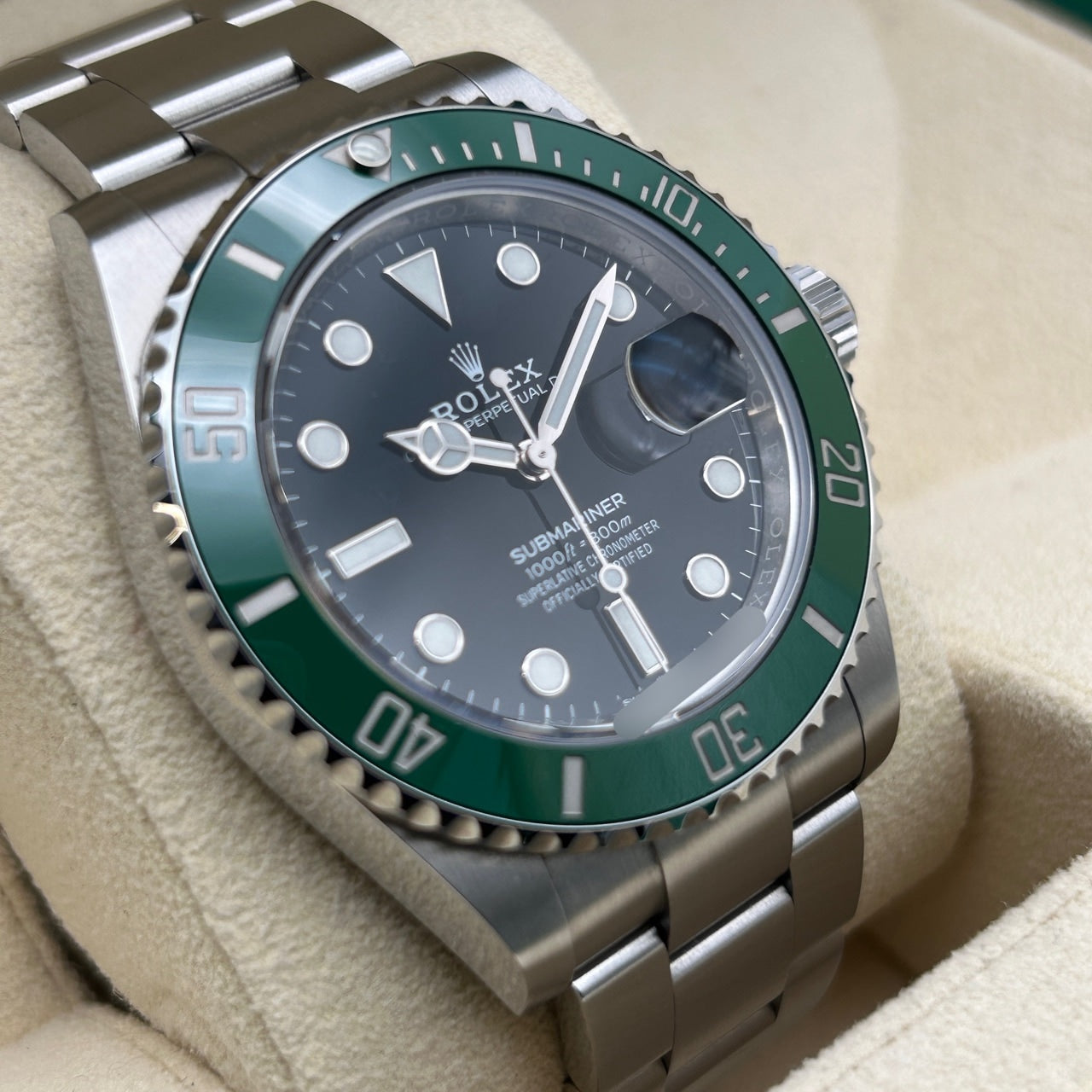 Pre-Owned Rolex Submariner Date 126610LV Oyster Bracelet Black