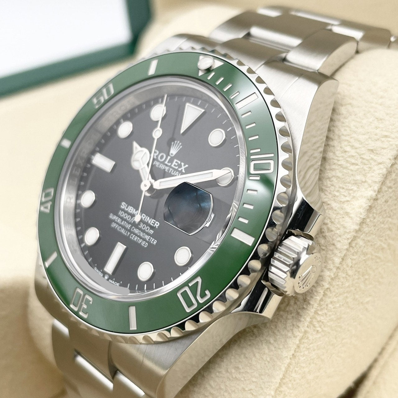 プレオウンド サブマリーナ デイト 126610LV オイスターブレスレット ブラック グリーン 41mm