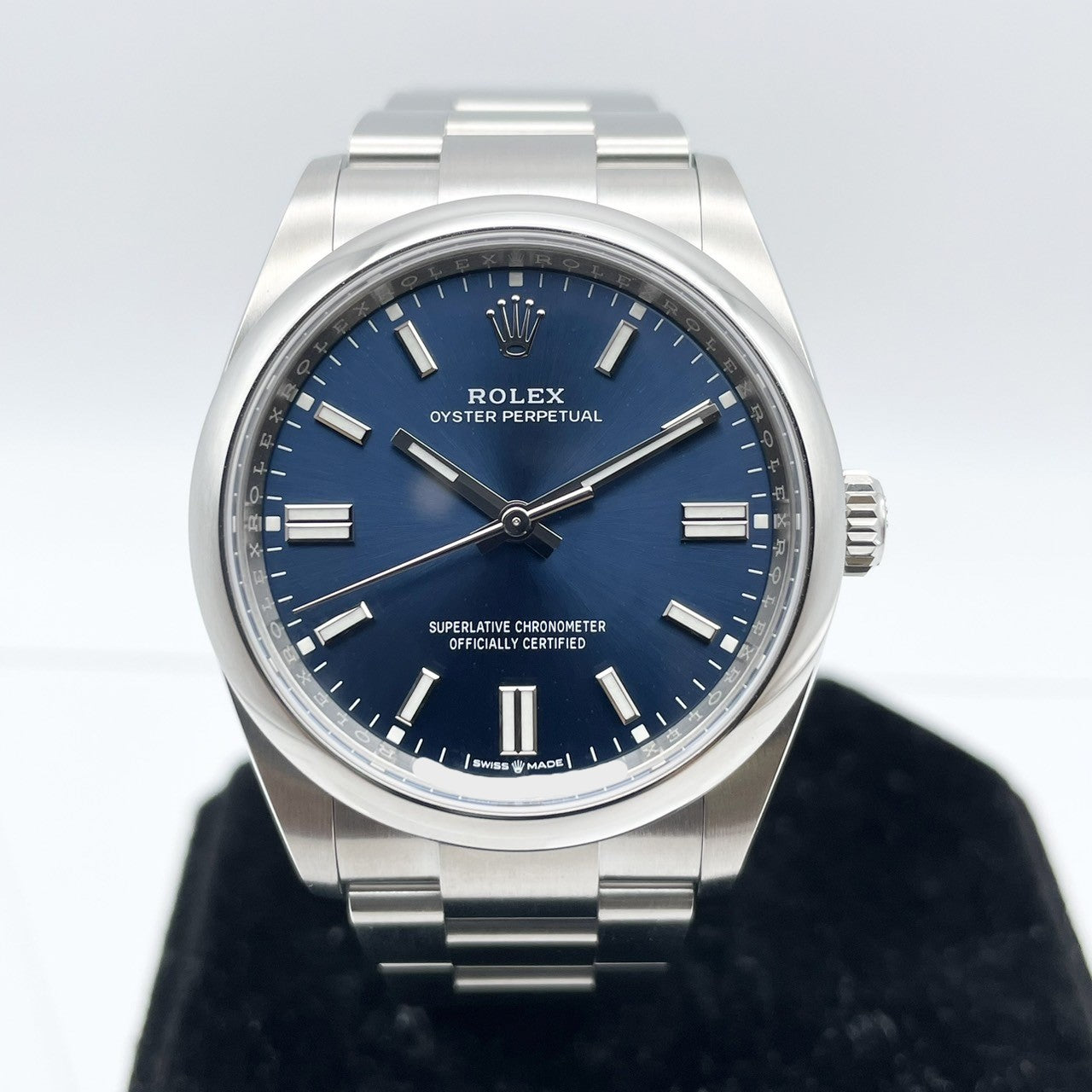 劳力士 Oyster Perpetual 126000 Oyster 表带 亮蓝色 36 毫米