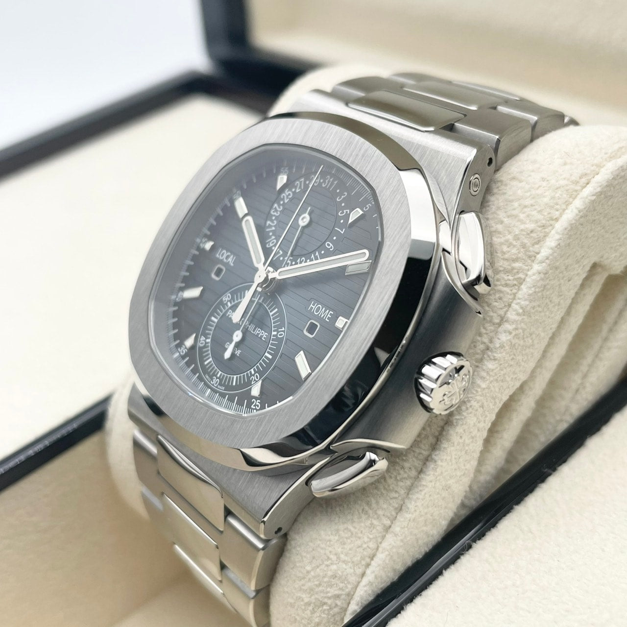 プレオウンド パテックフィリップ ノーチラス 5990/1A-011 ブルー 40.5mm