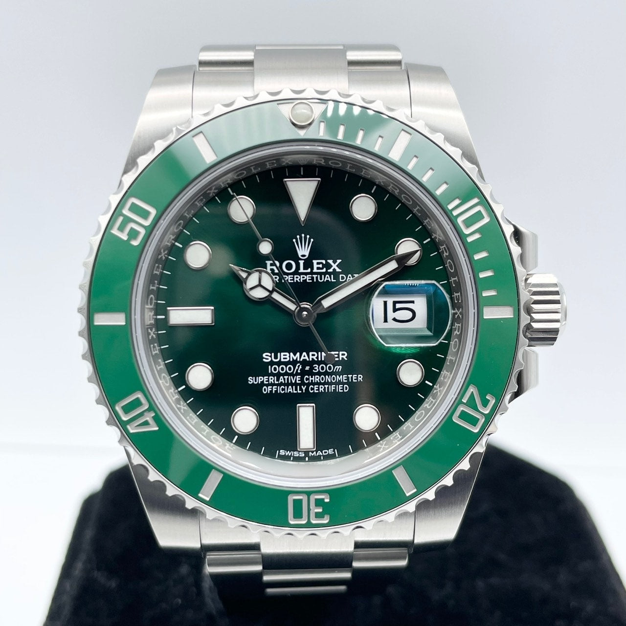 Pre-Owned Rolex Submariner Date 116610LV Green Oyster Bracelet 40mm