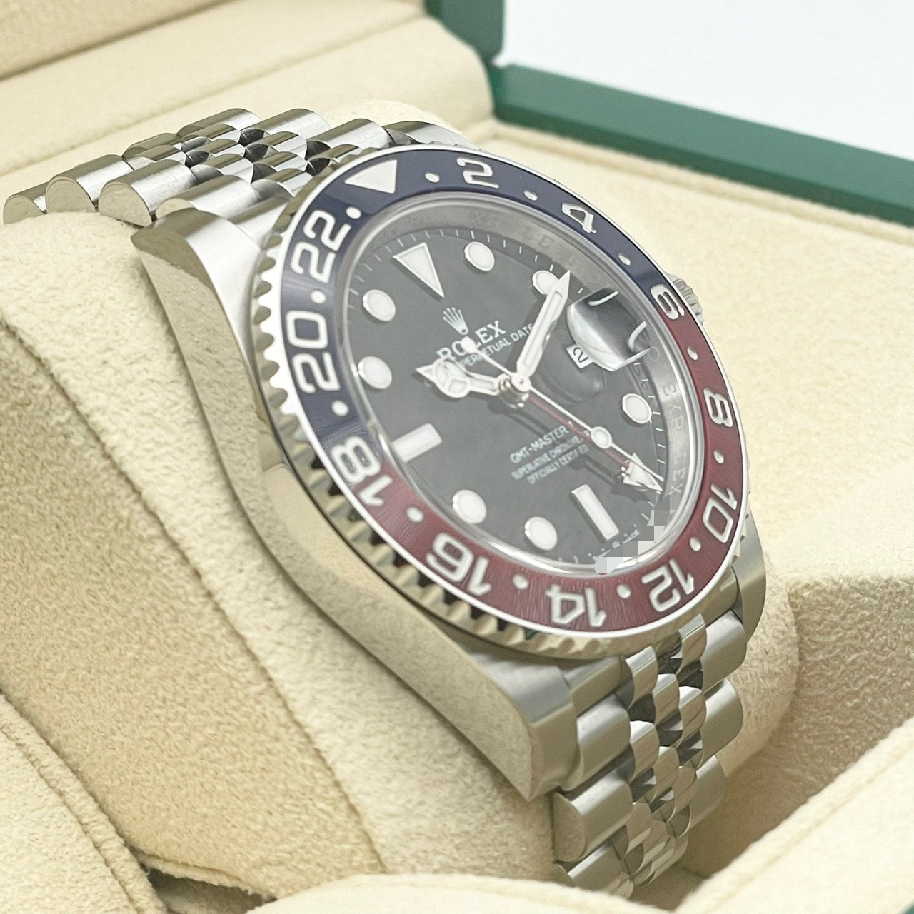 Pre-Owned Rolex GMT Master II 126710BLRO Pepsi Jubilee Bracelet 40mm