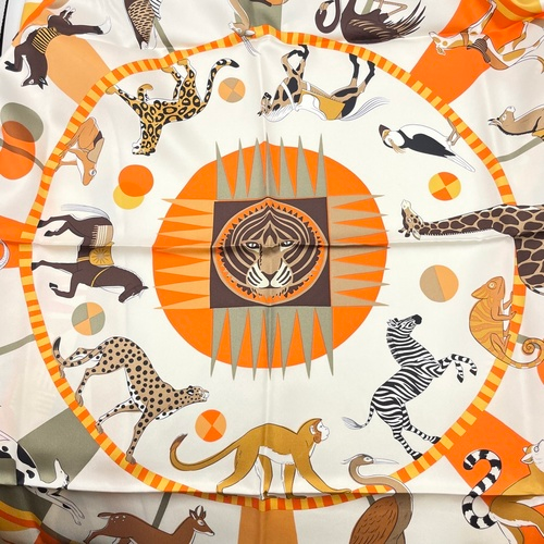 プレオウンド エルメス カレ 90 Le Carrousel du Tigre Royal ロイヤルタイガーのカルーセル オレンジ/ブロン/カカオ シルク100%