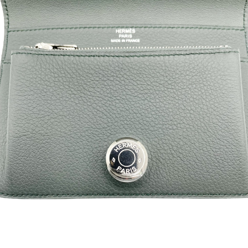 Hermes Dogon Compact Veil Amand Togo B가 새겨 져 있습니다