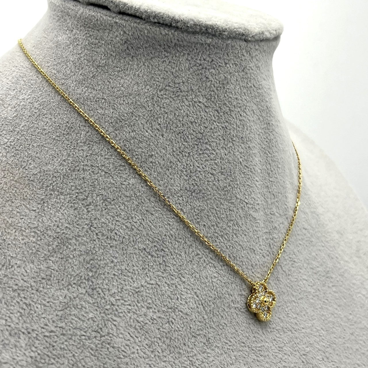 Van Cleef & Arpels Vintage Alhambra VCARA45300 Yellow Gold
