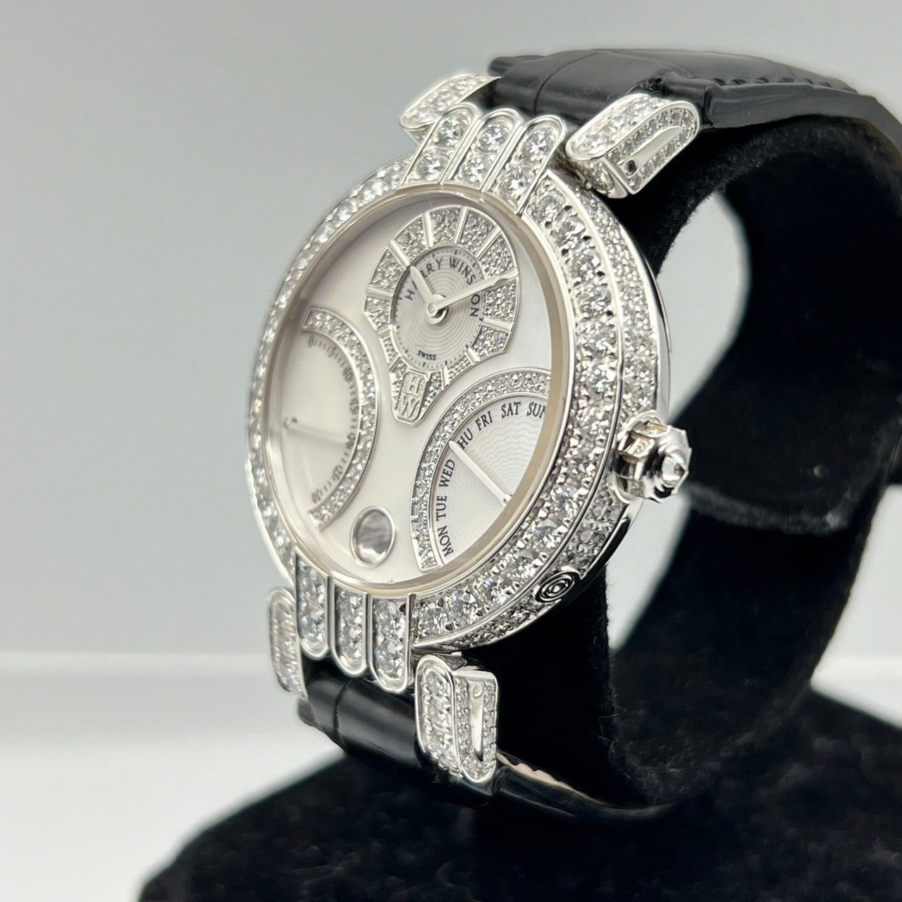 사전 소유의 Harry Winston Premiere 200/UABI34WL.md2/00 White Shell 34mm