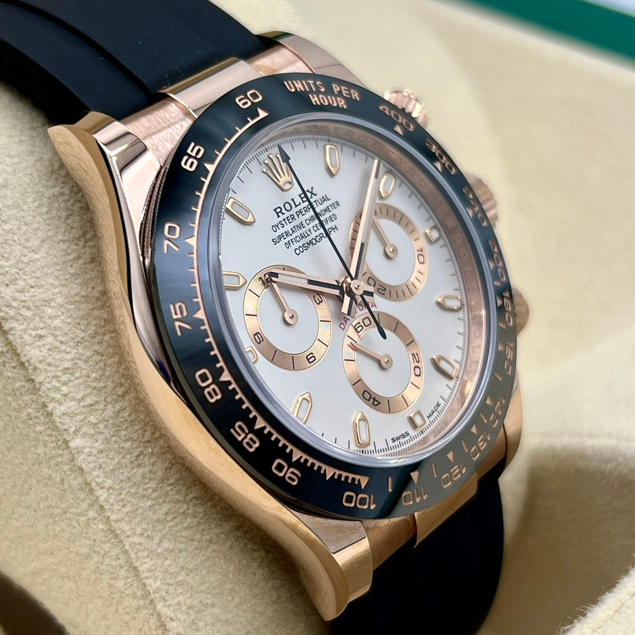 プレオウンド ロレックス デイトナ 116515LN ブラックラバーベルト アイボリー 40mm