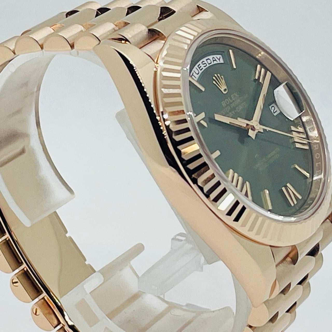 プレオウンド ロレックス デイデイト 228235 エバーローズゴールド オリーブグリーン ローマン 40mm