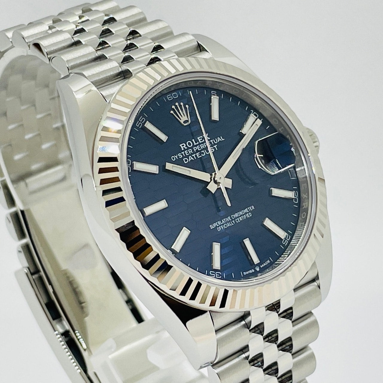Pre-Owned Rolex Datejust 126334 Fluted motif Jubilee Breath Bright Blue